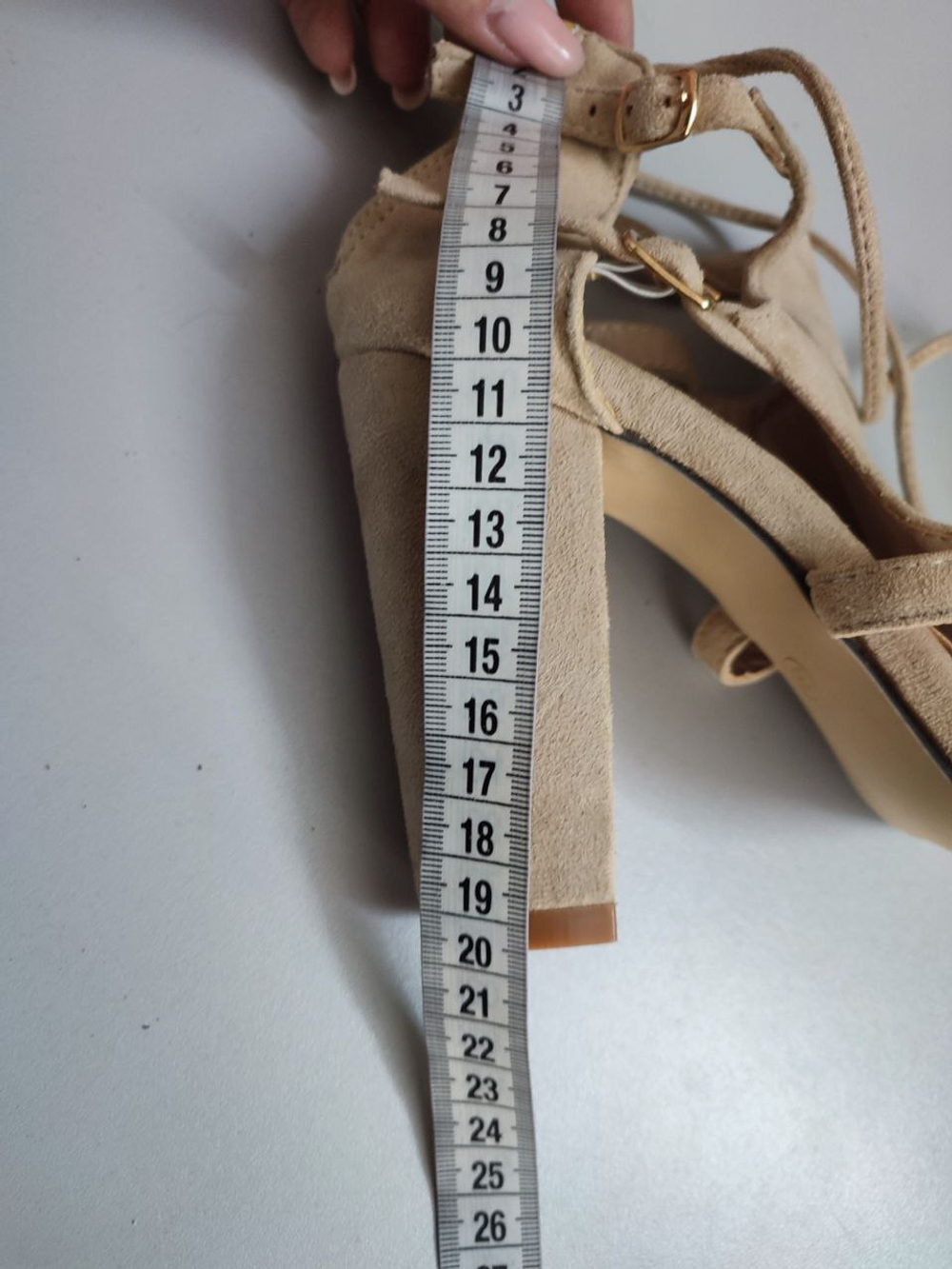 Босоножки светлые летние 39 размер