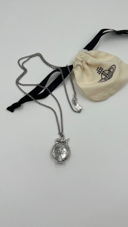 Кулон в виде зажигалки Vivienne Westwood