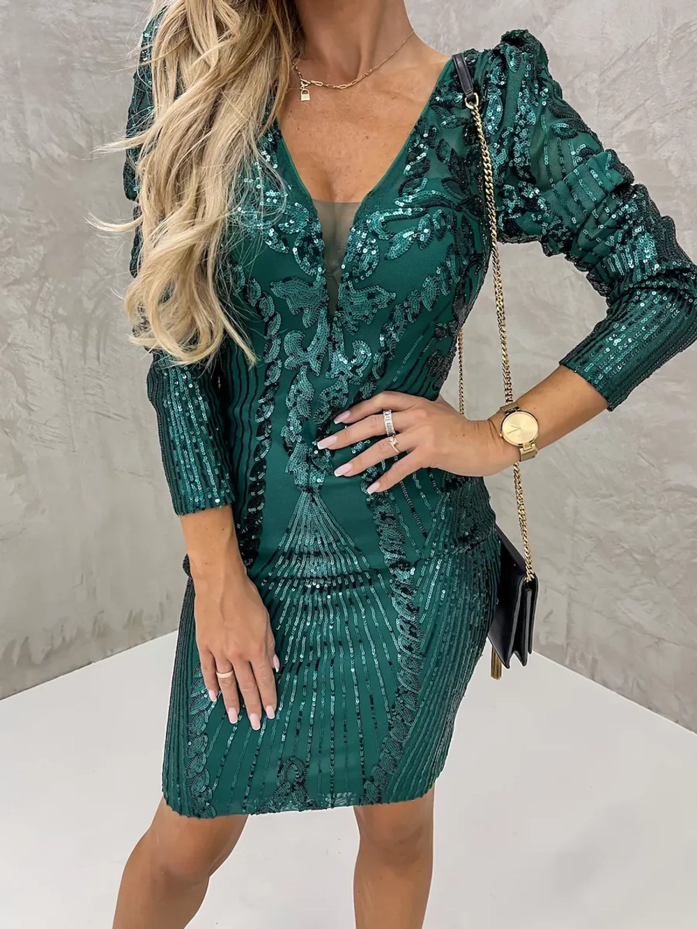 изумрудное мини платье с пайетками + plus size