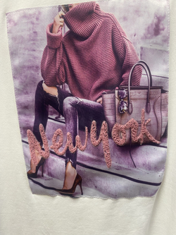 Футболка белая для беременных с нашивкой "New York" (95% хлопок и 5% лайкра), размер 54