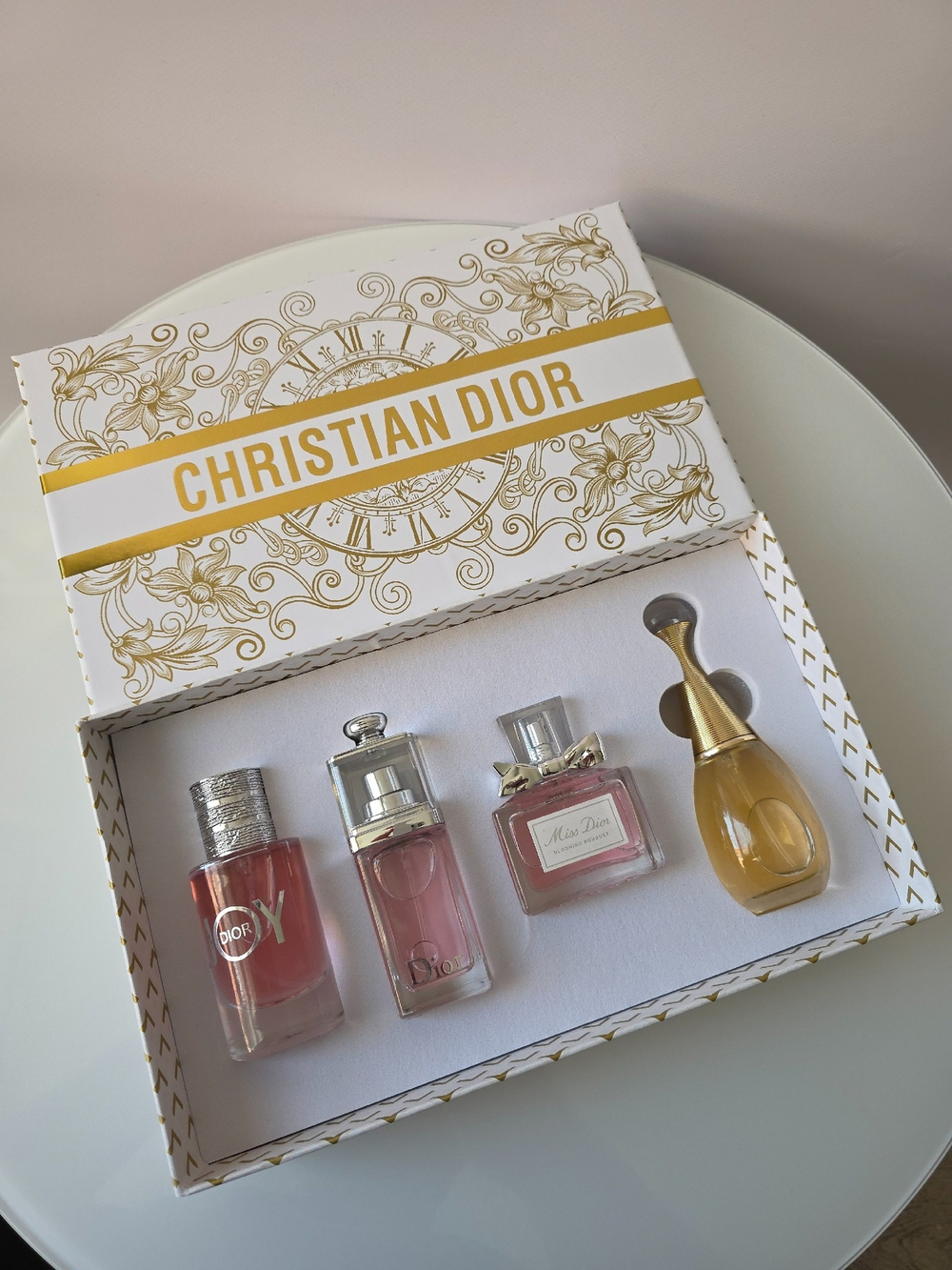 Набор парфюмерии CHRISTIAN DIOR 4x30 (Коробка парфюма без слюды, парфюм новый, распаковка для фото)