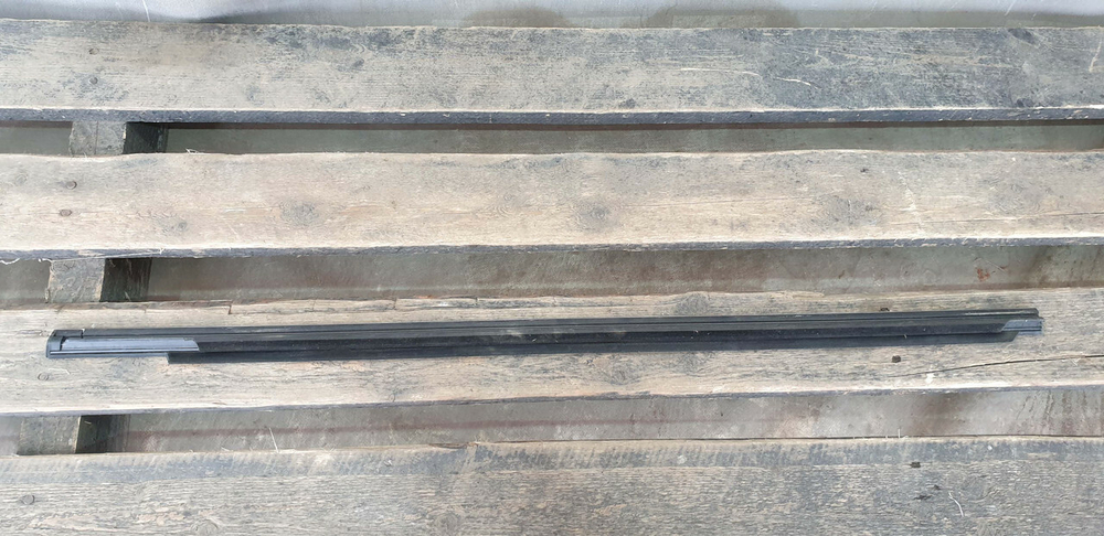 Молдинг двери передней правой GL GLS (X166)  Б/У Оригинал A1667250265