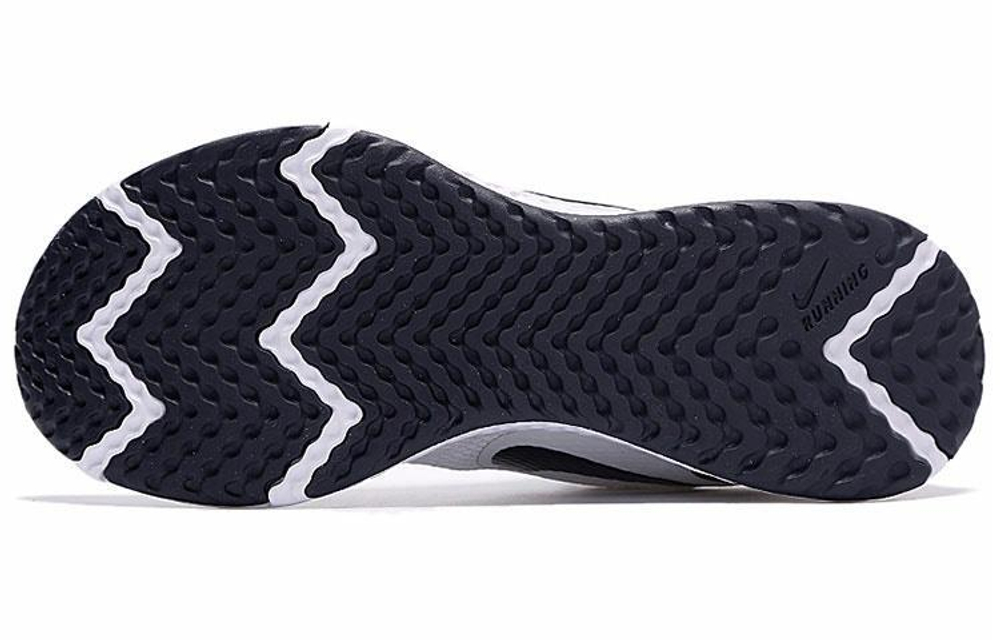 Кроссовки Nike Revolution 5