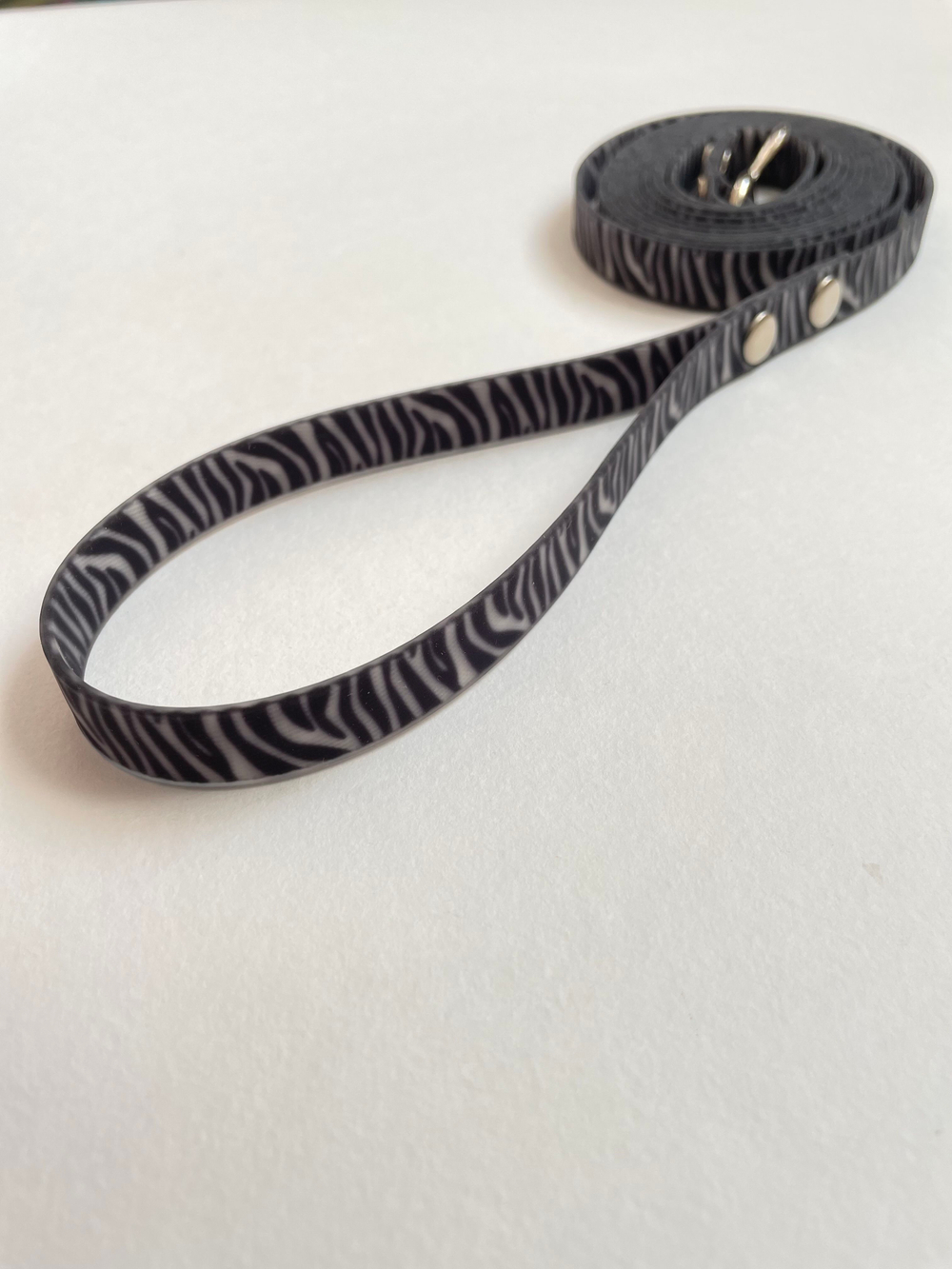 Поводок из Биотана, 15 мм, 5 м, зебра