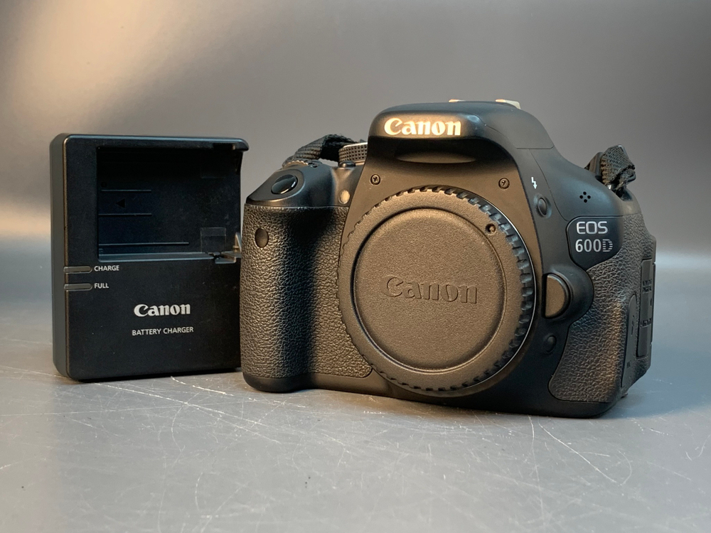 Canon 600D Body 13871 Кадров
