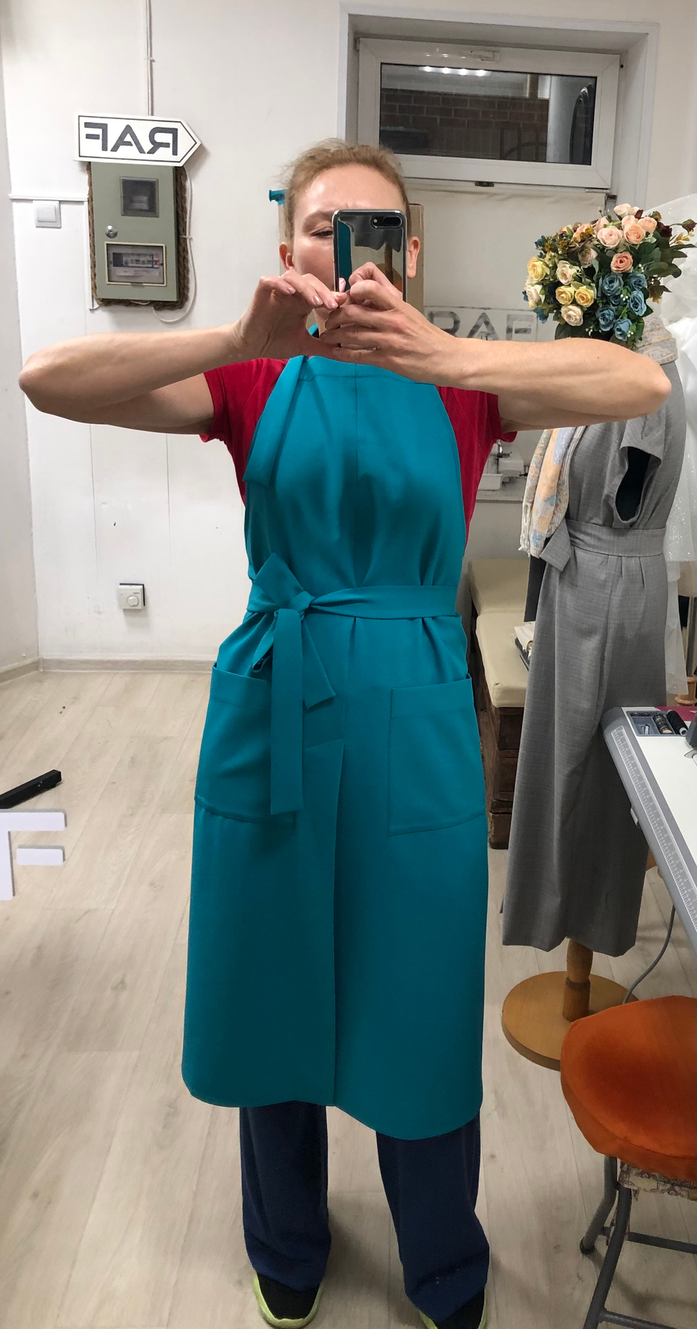 фартуки в кафе