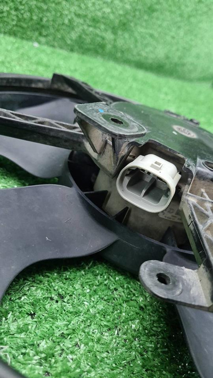 Диффузор с вентилятором Renault Logan 2 (14-22)