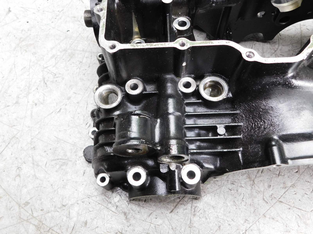 Нижняя часть картера Honda CB750 RC17E