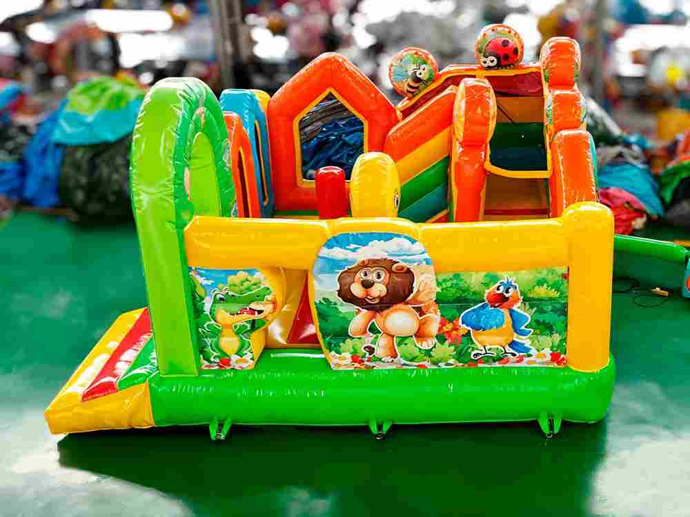 Коммерческий надувной батут «Друзья-зверята 3», 4*4*3 м