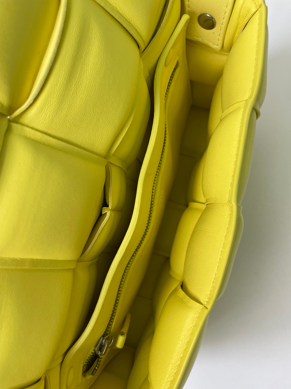 Сумка Bottega Veneta Padded Cassette