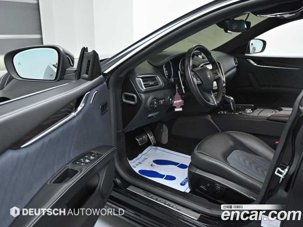 Maserati Ghibli 3.0 Дизель GranLusso (12.2020)