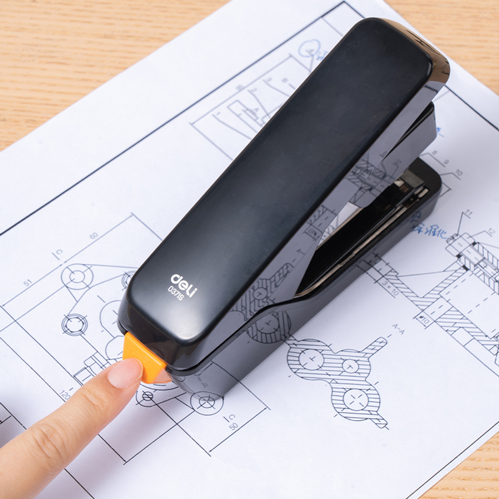 Степлер DELI до 55 листов, пластиковый корпус, облегченное нажатие (скобы №24/6, 26/6, 24/8), черный