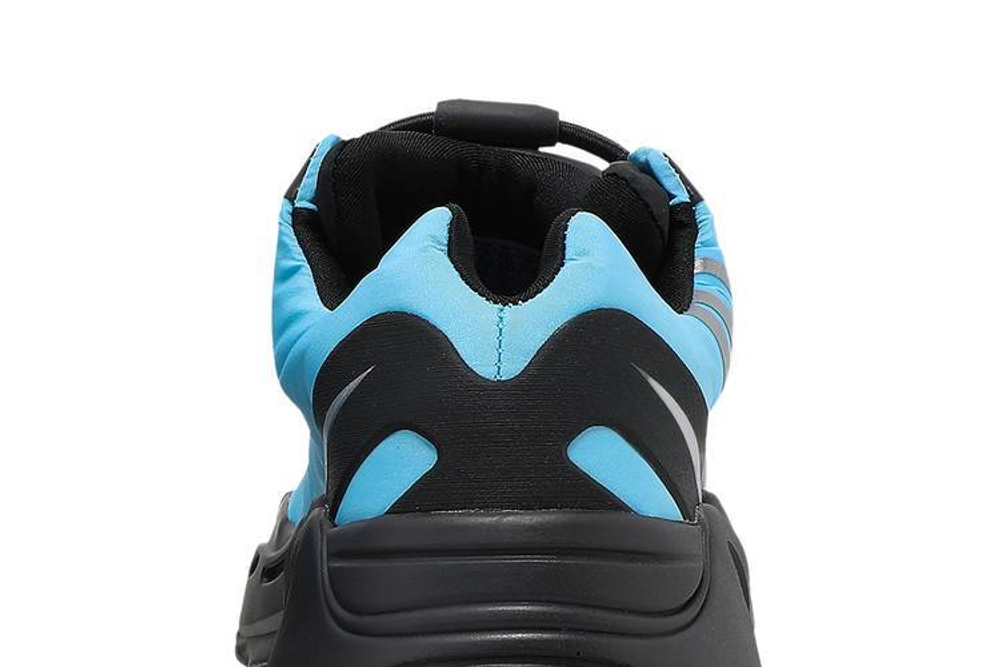 Кроссовки Adidas Originals Yeezy Boost 700 Mnvn "Bright Cyan"