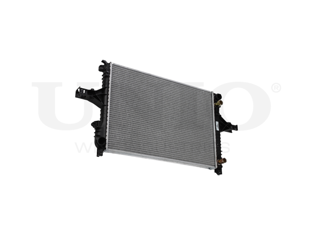 Радиатор охлаждения двигателя UNIO RAD-10047