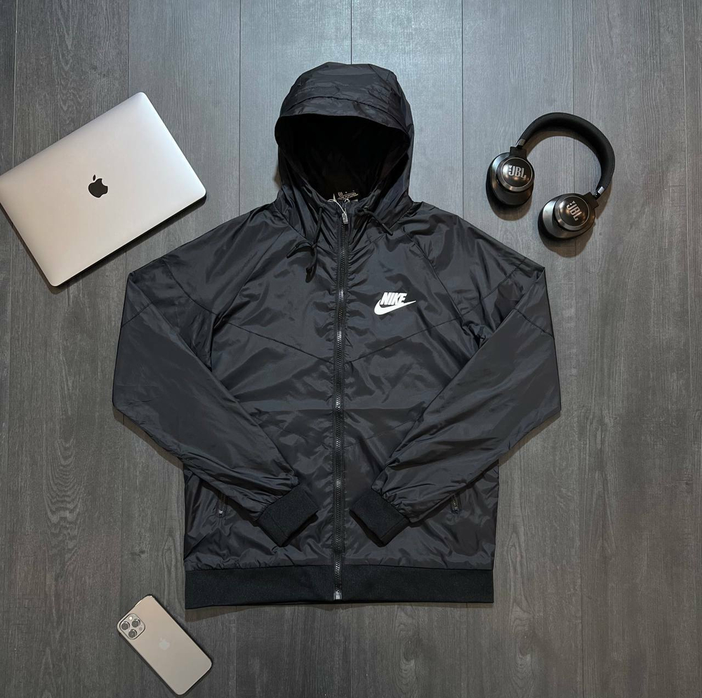 Куртка ветрозащитная Nike • Черный