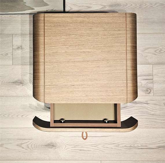 Тумба прикроватная SG-46, бежевая экокожа, шпон ореха