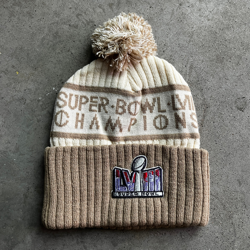 Белая вешалка Ш