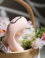 Вибратор BeYourLover Tara 13,9 см с вакуумной стимуляцией и приложением