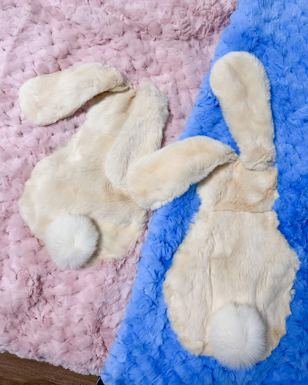 "Вязаный" детский плед из натурального меха рекс "Корона" 120х80 см (голубой)