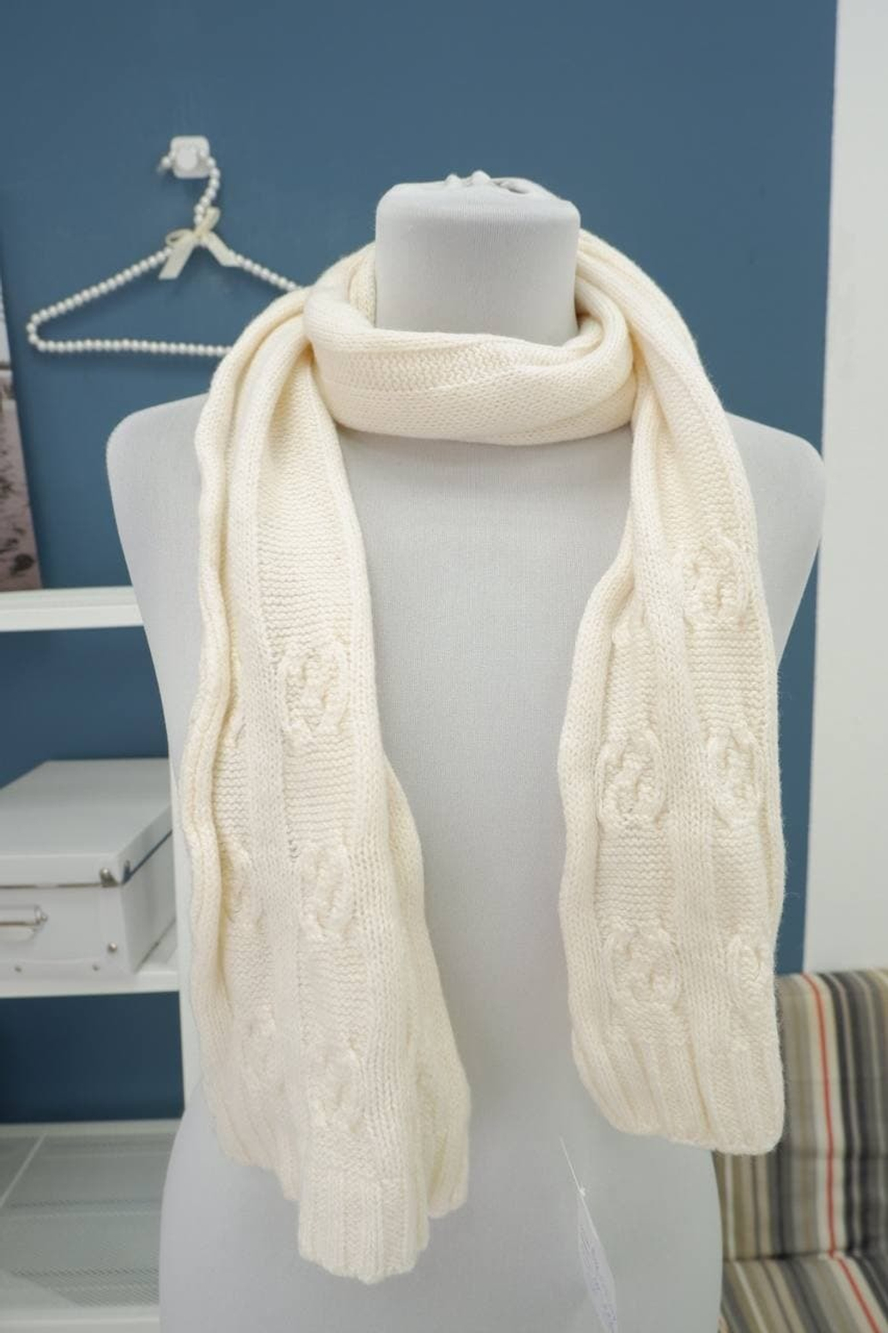 Шарф вязаный молочный