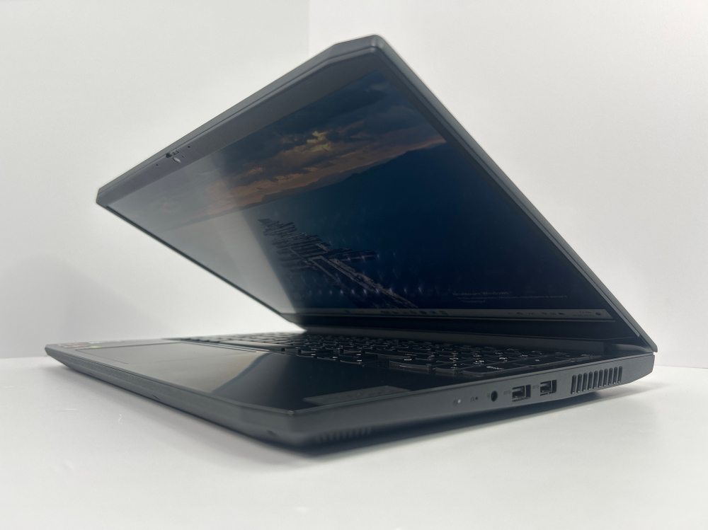 Ноутбук Lenovo IdeaPad Gaming 3 Gen 6 (82K201AGRK) 15.6"/AMD Ryzen 5 5600H/RAM 16 GB/SSD 512 GB/NVIDIA GeForce RTX 3050 Ti/1920x1080/IPS/DOS/Подсветка кл-ры: LED/Черный. Состояние: B1