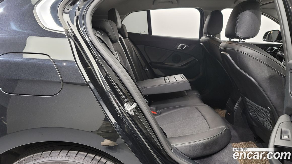 BMW 1 Series (F40) 118d Joy (04.2021)