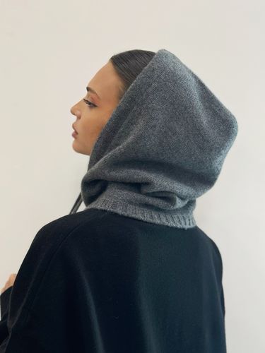 Серый капор из шерсти и кашемира