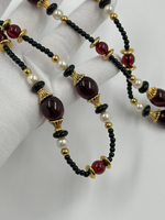 Бусы чёрные с бордовыми вставками Monet