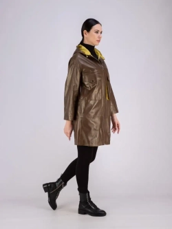 Пальто из натуральной кожи с капюшоном