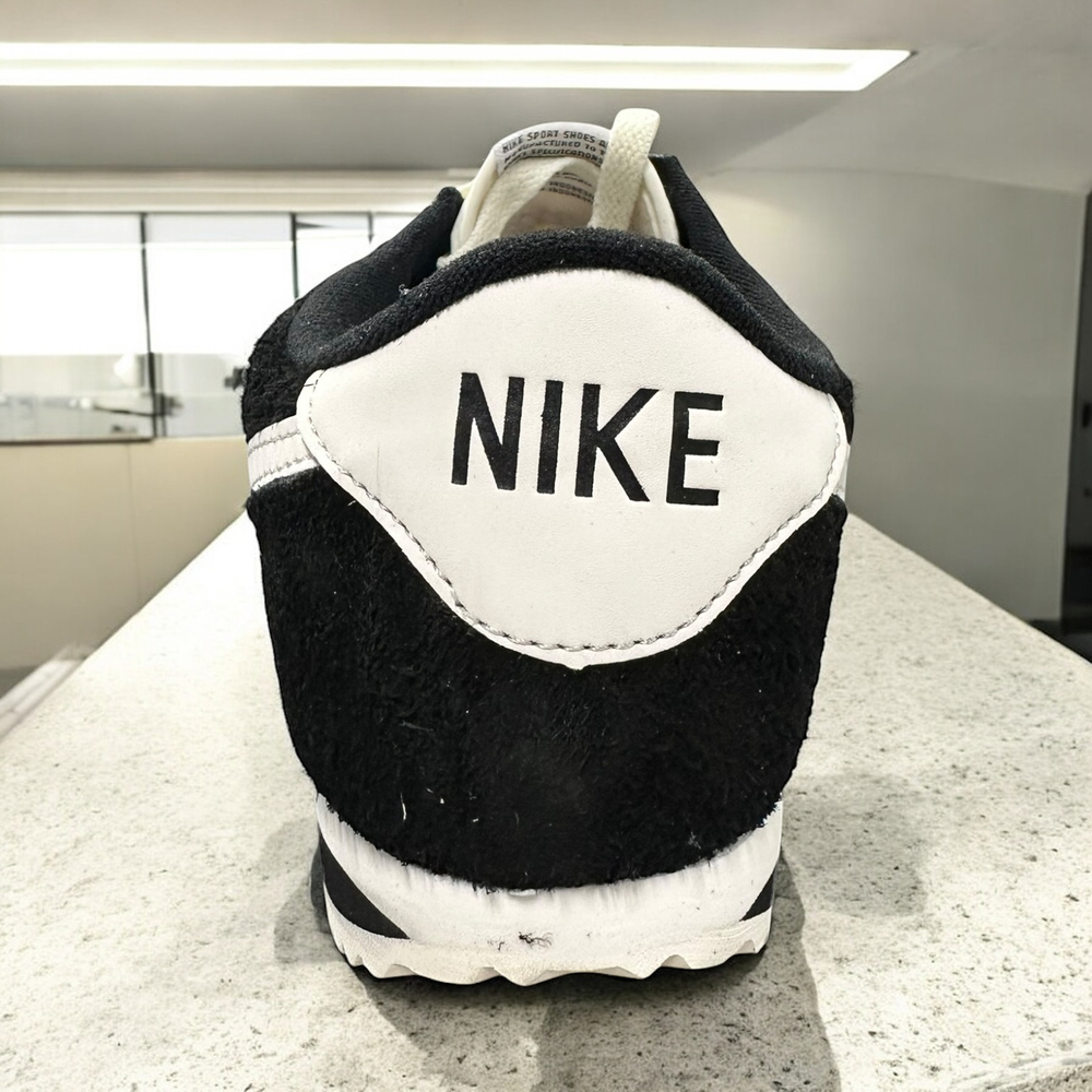 Nike Cortez • Black White