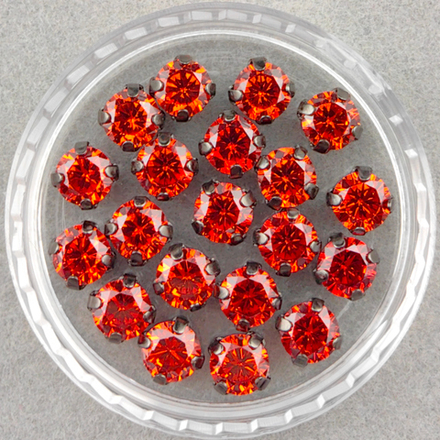 Фианиты шатоны в оправах, оранжевый/темная сталь