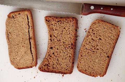 Быстрый ржаной хлеб на дрожжах и закваске в хлебопечке, варианты