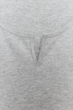 ZARA УКОРОЧЕННЫЙ ТОП С РАЗРЕЗОМ, СЕРЫЙ МЕЛАНЖ