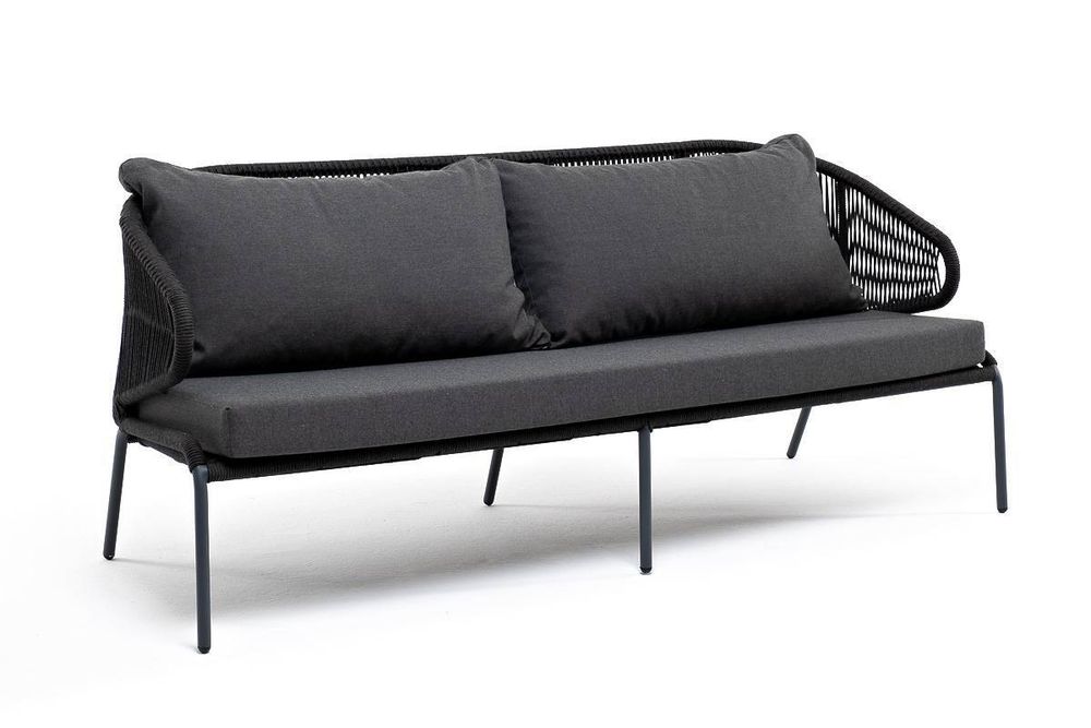 "Милан" диван 3-местный плетеный из роупа, каркас алюминий темно-серый (RAL7024) муар, роуп темно-серый круглый, ткань темно-серая 027