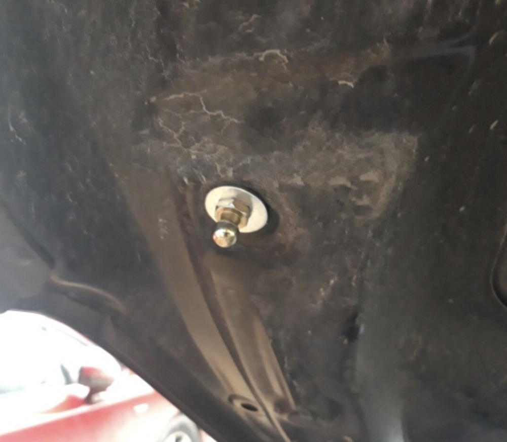 Амортизатор (упор) капота на Honda CR-V 04-04(с 2016 г.в.)Autoinnovation
