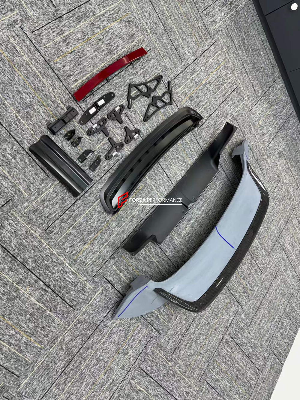 Карбоновый спойлер для PORSCHE 911 992 TURBO 2019–2025