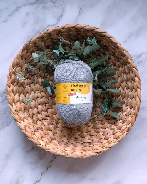 - 40% Schachenmayr Regia 4-ply, 100г