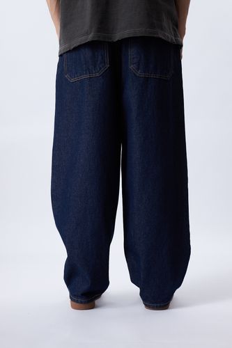 Темно-синие джинсы About