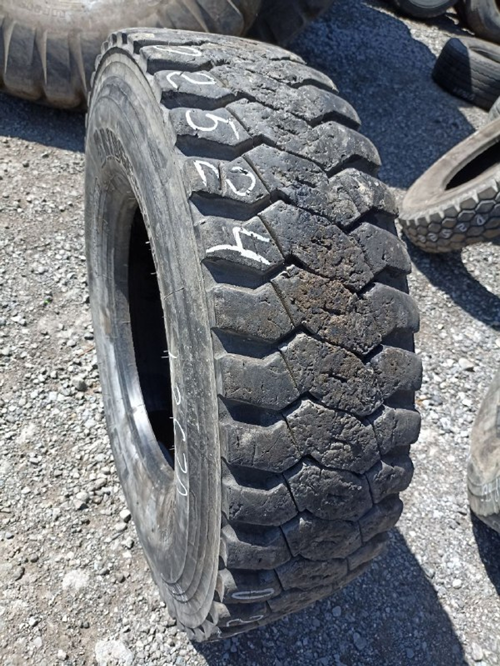 315/80R22.5 Bridgestone L355 шина б/у