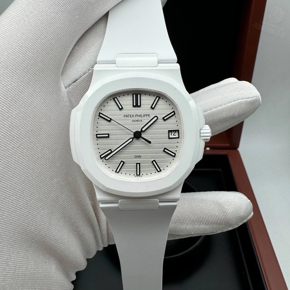 Часы Patek Philippe Nautilus White Ceramica 40