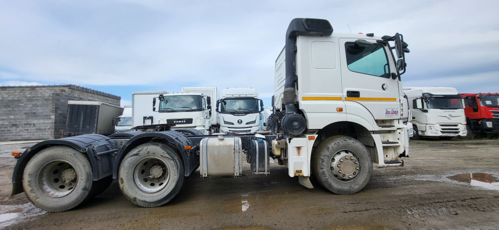 КамАЗ 65206 6x4 Седельный тягач 65206-T5 (Дизельный, 12,0 л, 428 л.с., МТ)