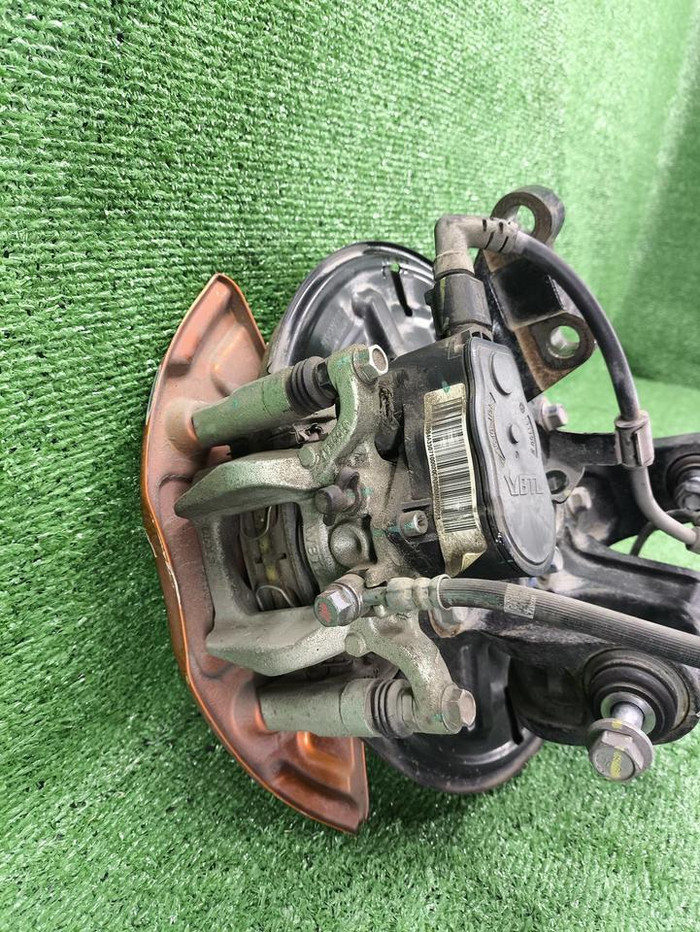 Кулак задний левый Changan Uni-K (20-нв)