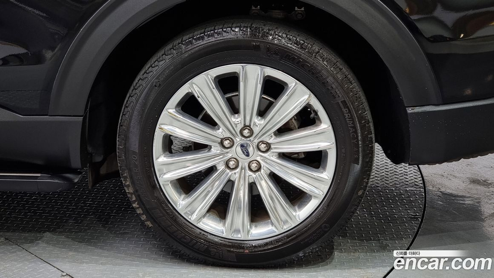 Ford Explorer 6 Generation 2.3 Limited 4WD (06.2021)