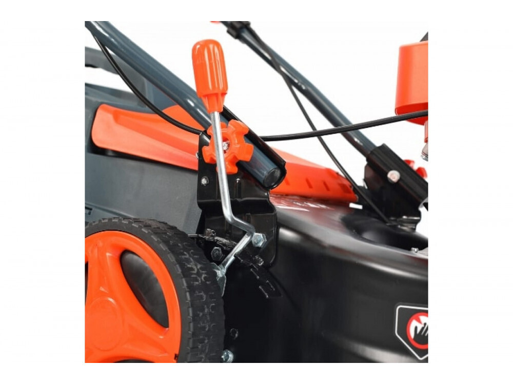 Газонокосилка бензиновая PATRIOT PT 42LS