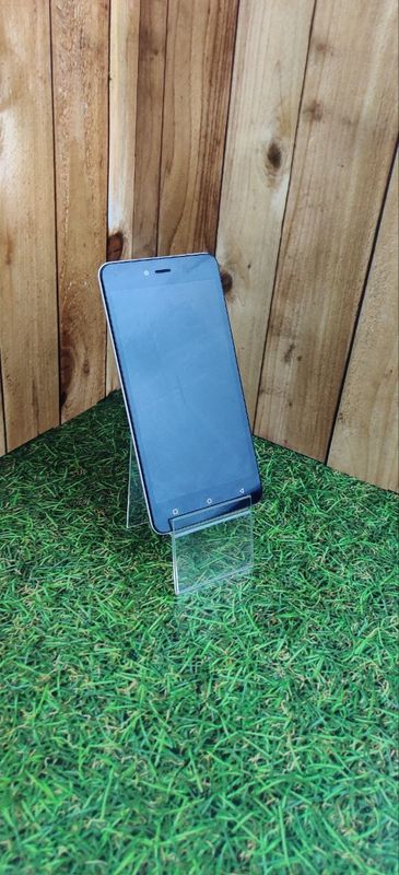 Highscreen Prime L 2/16Gb белый (Витринный)