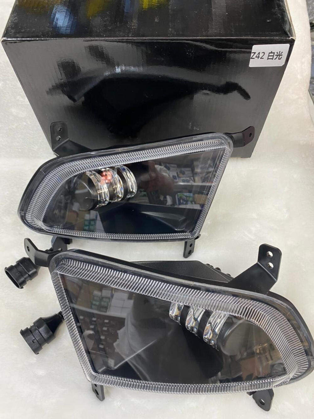 НЕТ - Z42 5145 - 7104 - 7105 / Противотуманные фары Z42 (ПТФ), 3 диода LED на Лада Приора 2 (21704) (2 шт. / комплект)