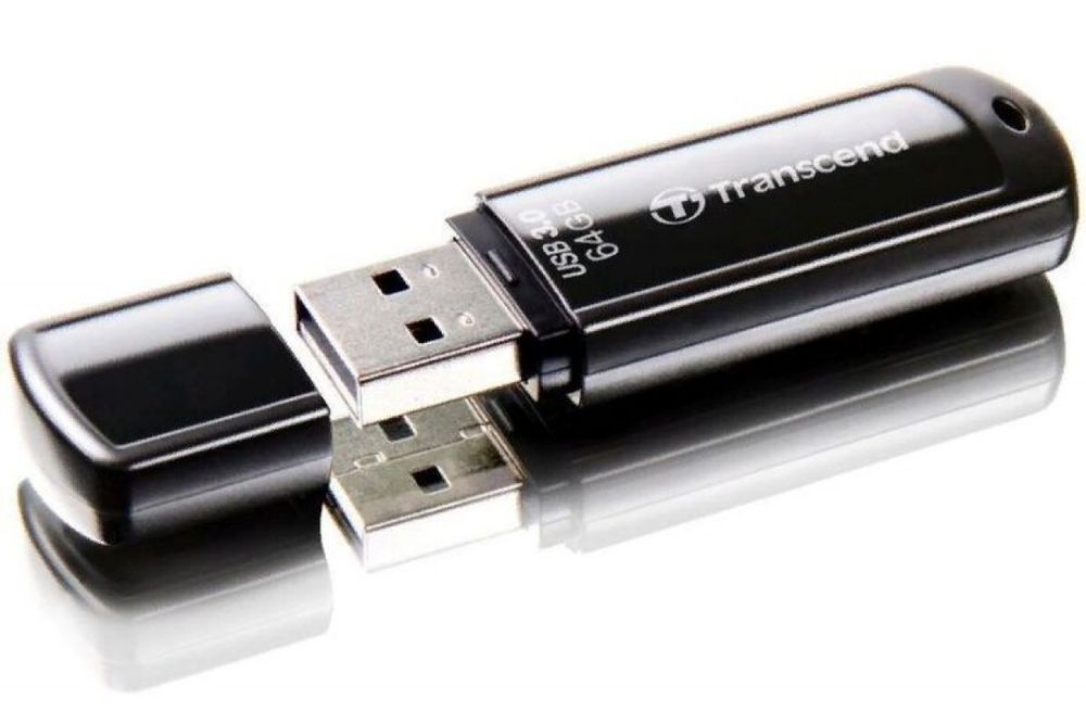 Флеш-накопитель Transcend JetFlash 700 USB 3.1 64GB