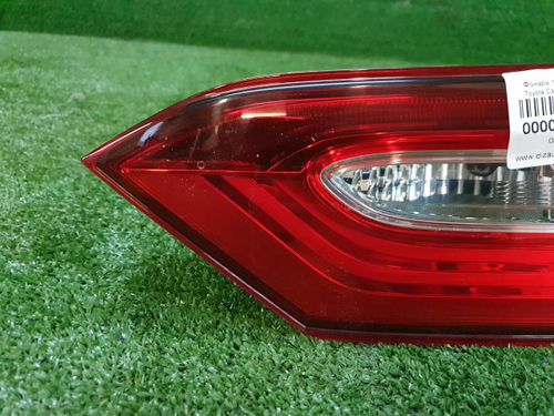 Фонарь правый внут Toyota Camry xv70 17-нв галоген
