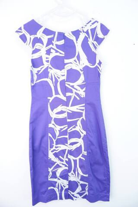 Платье Oggi яркое, визуально на 40 размер