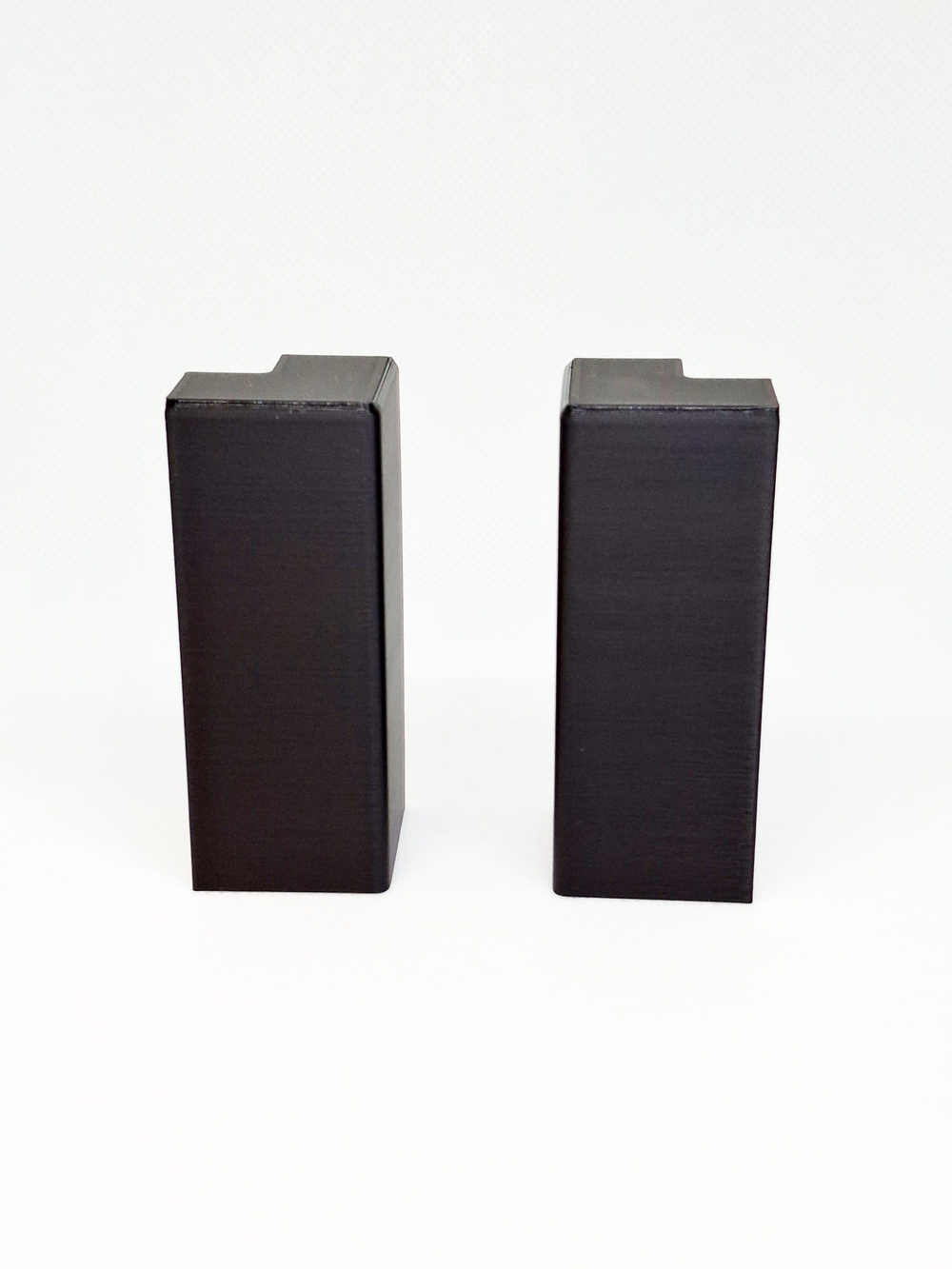 Угол наружный для плинтуса 58*16 мм (цвет: серый бетон) - 2 шт.